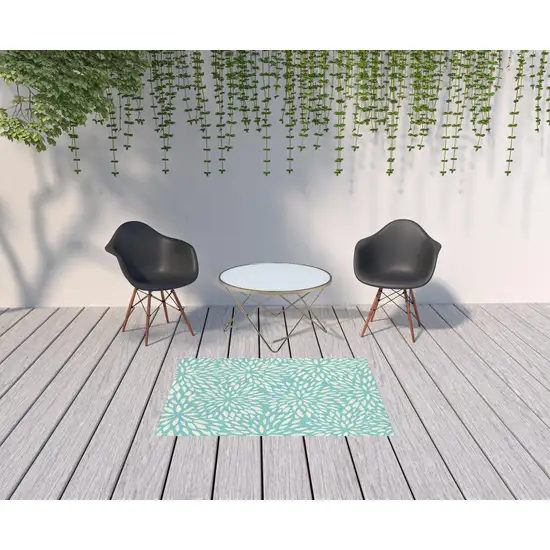 Blue Floral Stain Resistant Indoor Outdoor Area Rug Photo 2