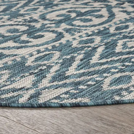 Blue Geometric Indoor Outdoor Area Rug Photo 3