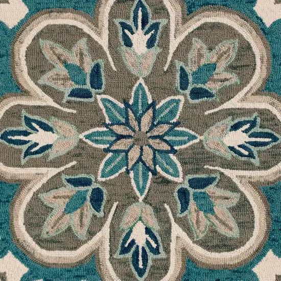 Blue Round Wool Floral Hand Tufted Area Rug Photo 4