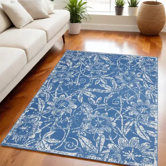 Blue Floral Dhurrie Area Rug Photo 1