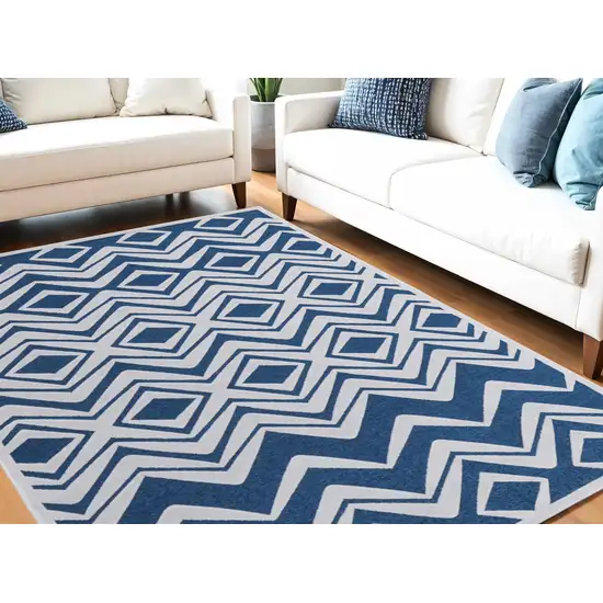 Blue and White Geometric Power Loom Area Rug Photo 1