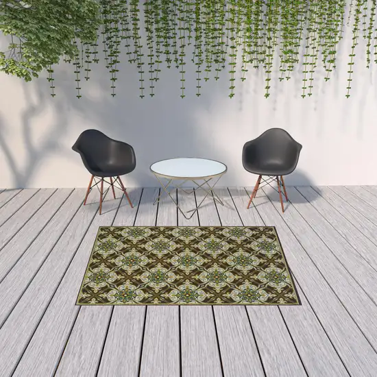 Brown Floral Stain Resistant Indoor Outdoor Area Rug Photo 2