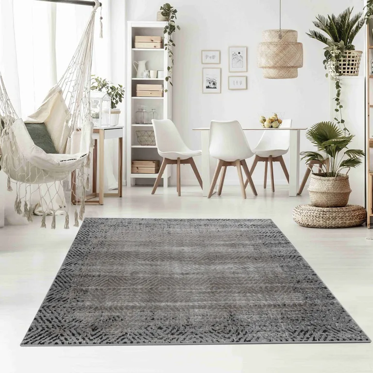 Brown Geometric Area Rug Photo 4