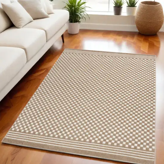 Brown Geometric Area Rug Photo 1