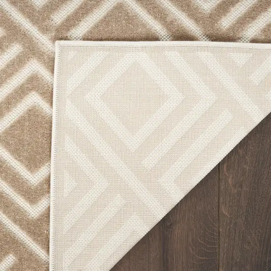 Brown Geometric Area Rug Photo 7