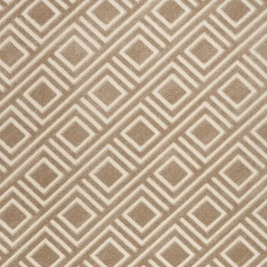 Brown Geometric Area Rug Photo 5