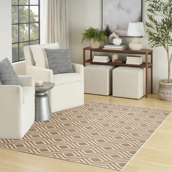 Brown Geometric Area Rug Photo 9