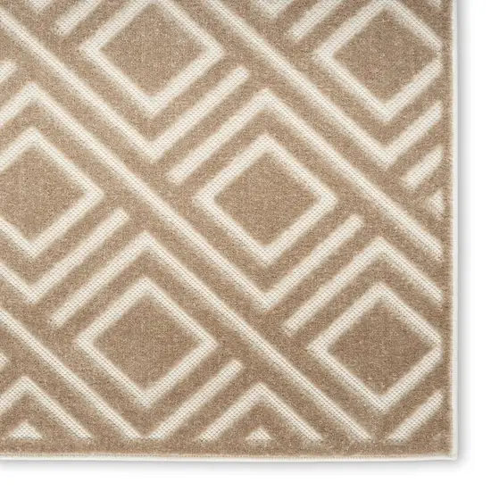 Brown Geometric Area Rug Photo 5