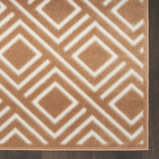 Brown Geometric Area Rug Photo 4