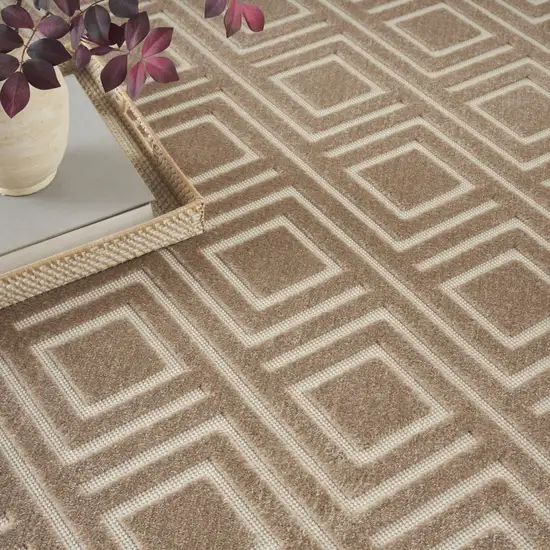 Brown Geometric Area Rug Photo 8