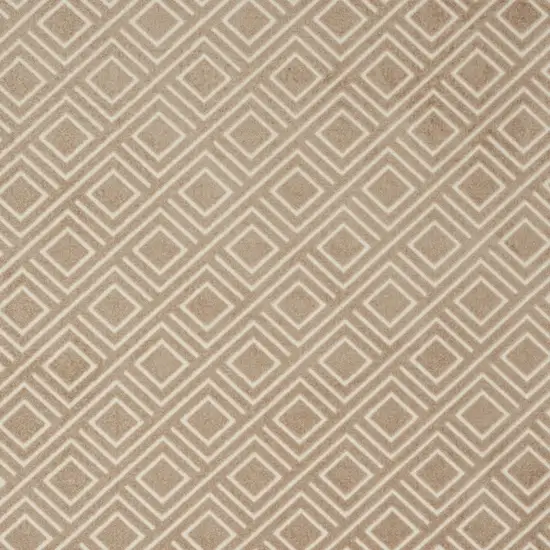 Brown Geometric Area Rug Photo 7