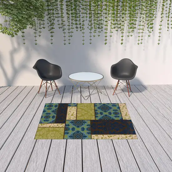 Brown Geometric Stain Resistant Indoor Outdoor Area Rug Photo 2