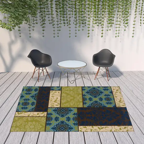 Brown Geometric Stain Resistant Indoor Outdoor Area Rug Photo 2