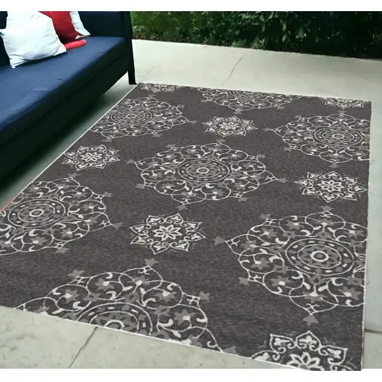 5'X8' Charcoal Grey Hand Woven Uv Treated Floral Disk Indoor Outdoor Area Rug Photo 1