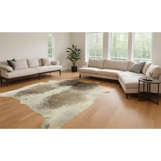 Brown and White Cowhide Hand Knotted Area Rug Photo 1