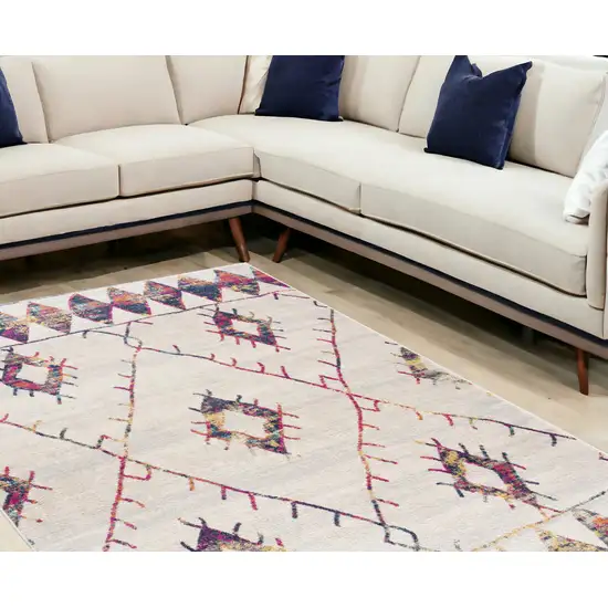 Cream Damask Area Rug Photo 1