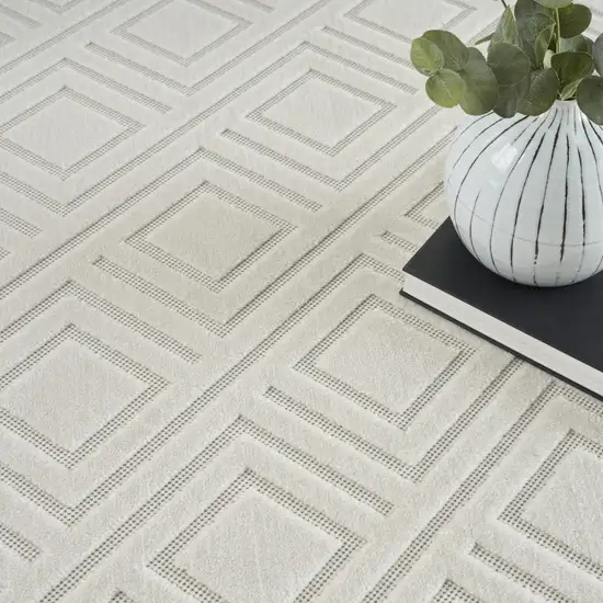 Cream Geometric Area Rug Photo 9