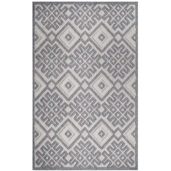 Cream Geometric Stain Resistant Non Skid Indoor Outdoor Area Rug Photo 1