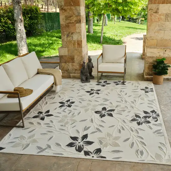 Cream and Gray Floral Distressed Indoor Outdoor Area Rug Photo 8