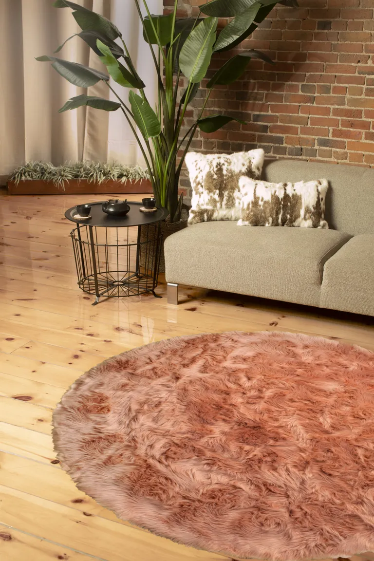 Dusty Rose Round Faux Fur Washable Non Skid Area Rug Photo 3