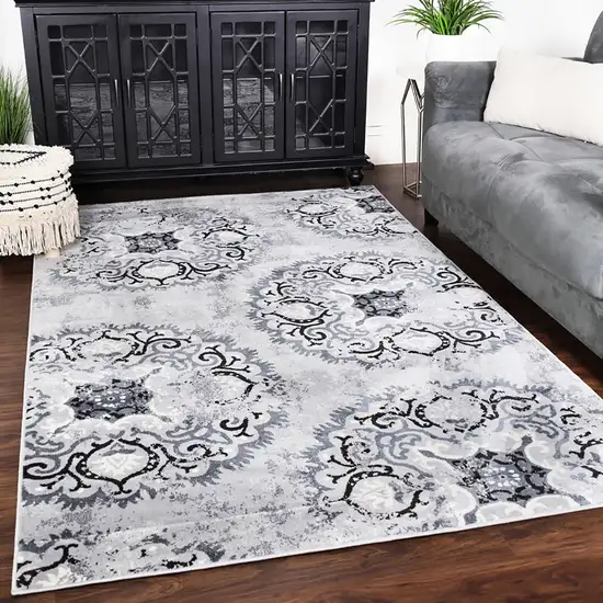 Geometric Medallion Stain Resistant Area Rug Photo 2