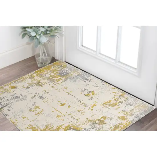 Gold Abstract Dhurrie Area Rug Photo 1