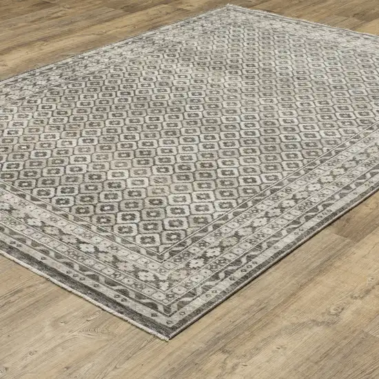 Gray And Beige Diamond Area Rug With Fringe Photo 5