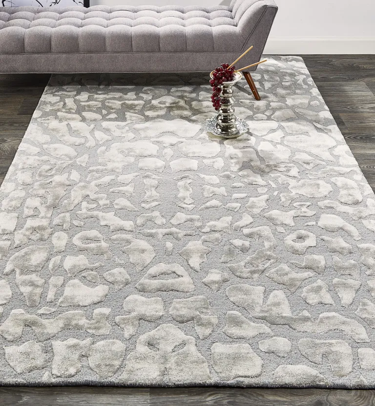 Gray And Silver Abstract Tufted Handmade Area Rug Photo 4