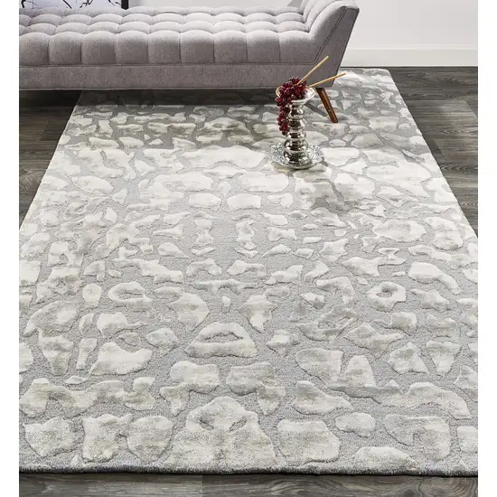 Gray And Silver Abstract Tufted Handmade Area Rug Photo 4