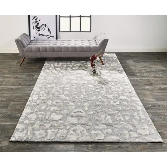 Gray And Silver Abstract Tufted Handmade Area Rug Photo 3
