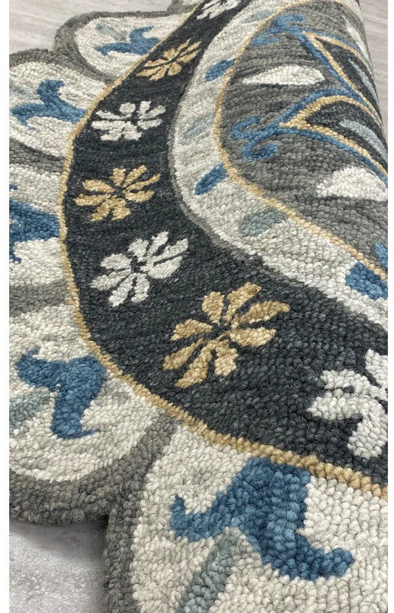 Gray Border Floral Medallion Area Rug Photo 5