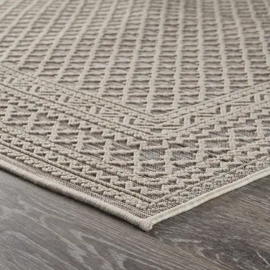 Gray Classic Indoor Outdoor Area Rug Photo 3