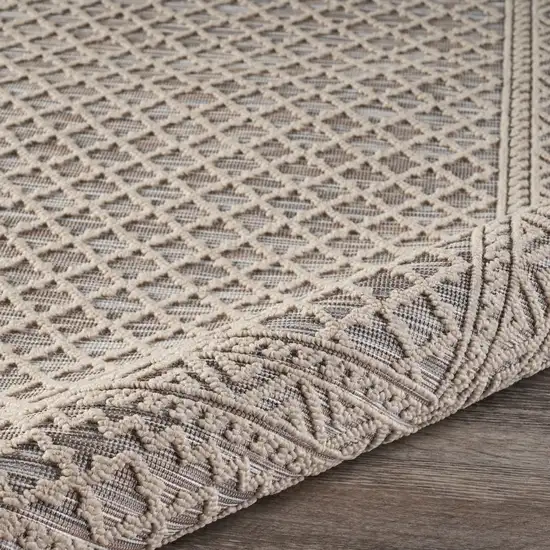 Gray Classic Indoor Outdoor Area Rug Photo 4