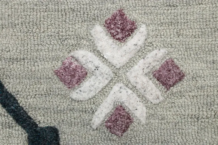 Gray Decorative Charm Area Rug Photo 2