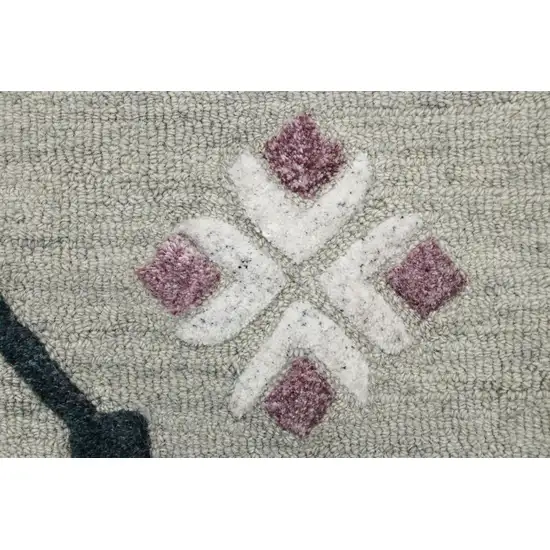 Gray Decorative Charm Area Rug Photo 2