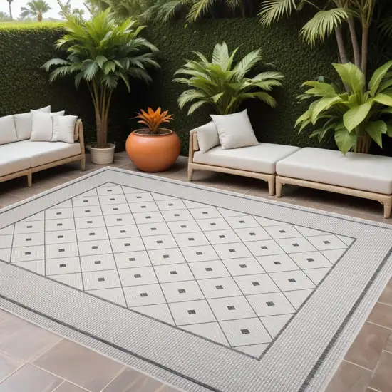 Gray Indoor Outdoor Area Rug Photo 1