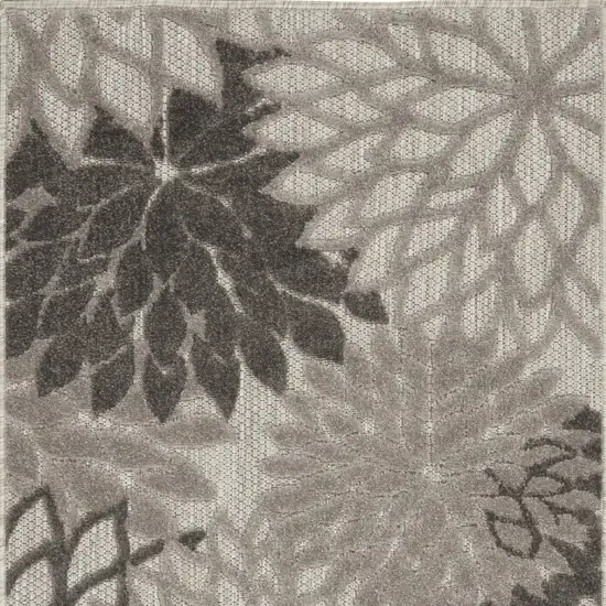 Gray Floral Stain Resistant Non Skid Indoor Outdoor Area Rug Photo 5