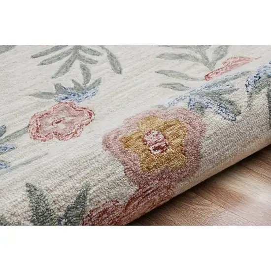 Gray Floral Traditional Area Rug Photo 6