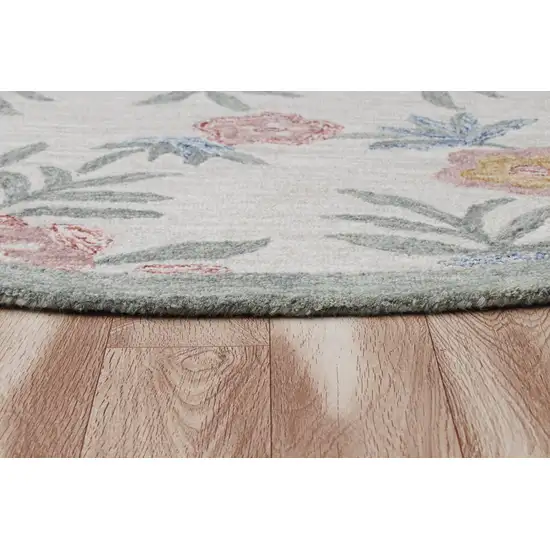 Gray Floral Traditional Area Rug Photo 4