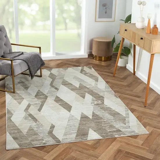 Gray Geometric Area Rug Photo 9