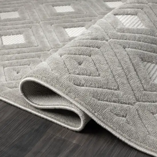 Gray Geometric Area Rug Photo 3