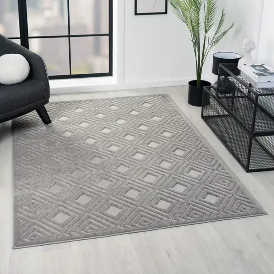 Gray Geometric Area Rug Photo 8