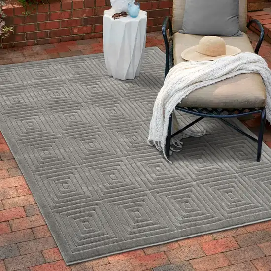 Gray Geometric Area Rug Photo 8