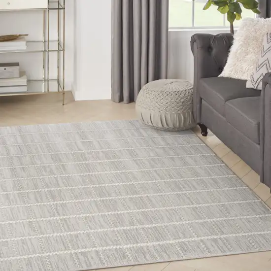 Gray Geometric Area Rug Photo 7