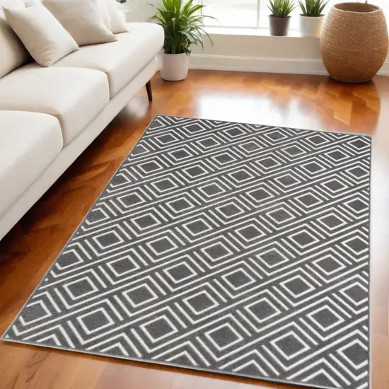 Gray Geometric Area Rug Photo 1