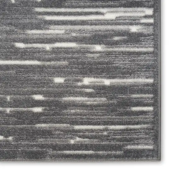 Gray Geometric Area Rug Photo 6