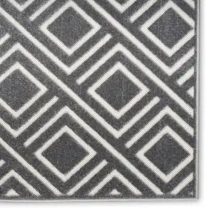 Photo of Gray Geometric Area Rug