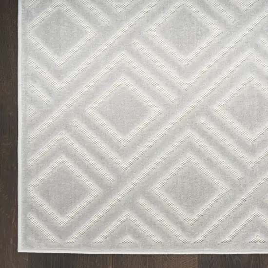 Gray Geometric Area Rug Photo 5