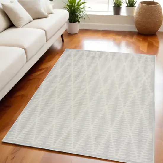 Gray Geometric Area Rug Photo 1