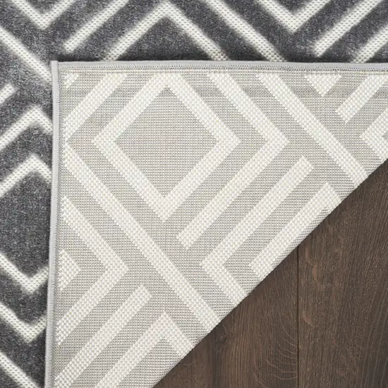 Gray Geometric Area Rug Photo 8